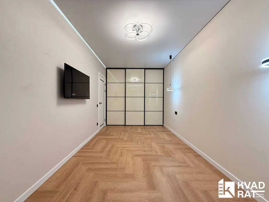 Продаж у укомплектованої квартири у новобудові біля ТЦ Veles Mall