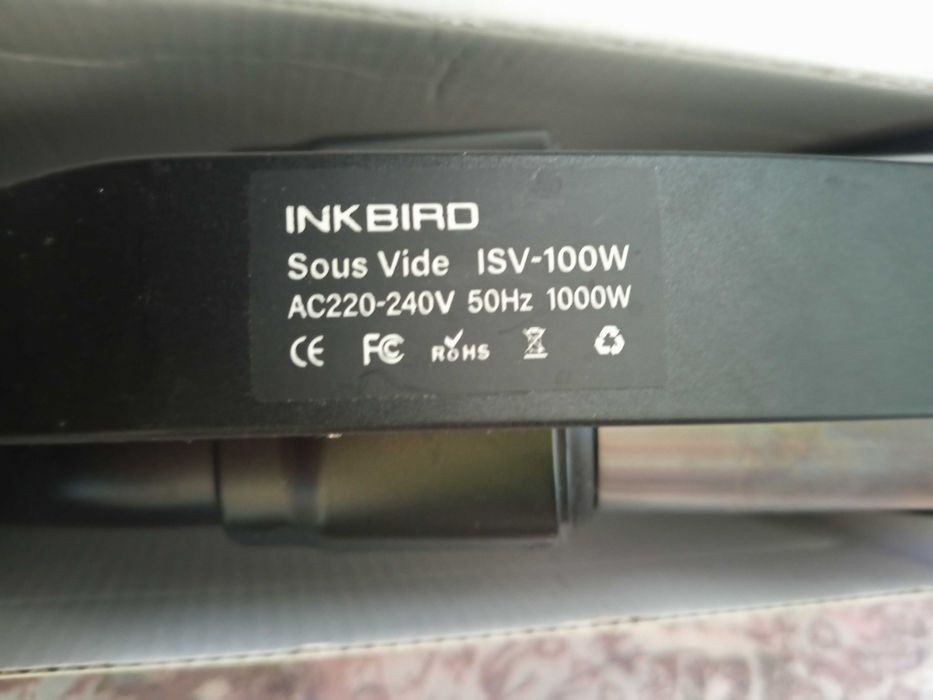 Термостат Inkbird Sous Vide ISV-100W с WiFi - помощник на кухне.