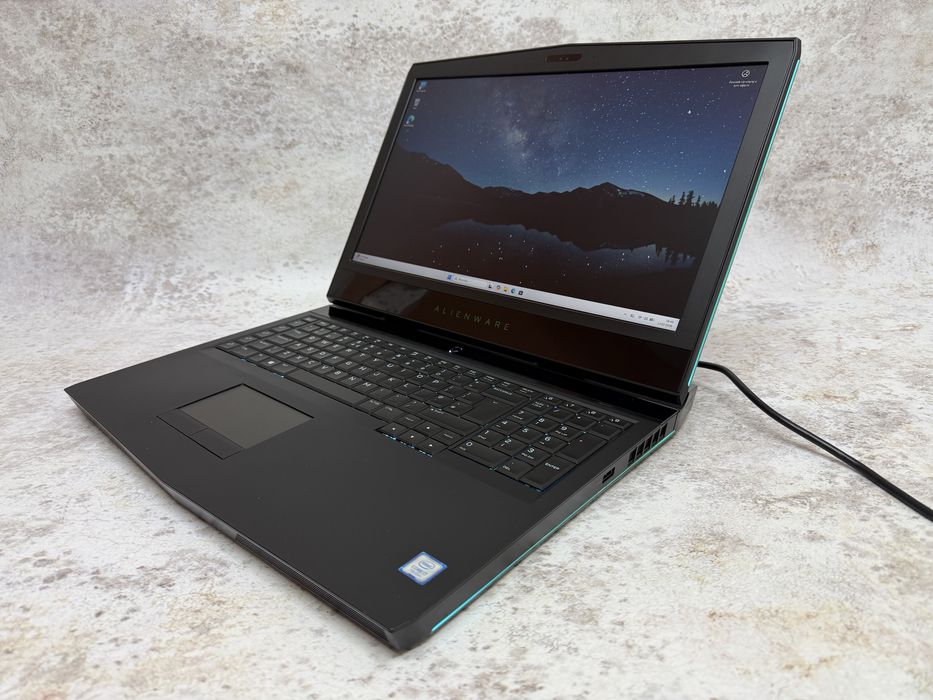 REZERWACJA / i7-7700HQ / 16GB / 1TB SSD+1TB HDD / GTX 1070 / 17.3