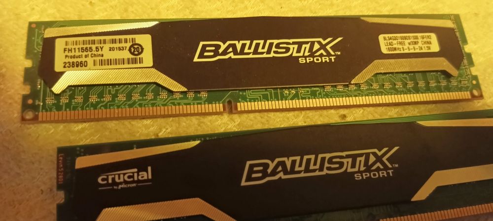 Kości pamięci 8 Gb Ballistix