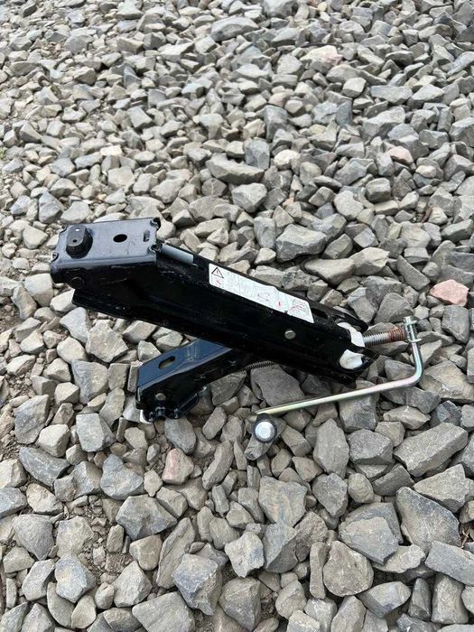 Домкрат механічний Peugeot 206 207 9629757080 Пежо домкрат  домкрати