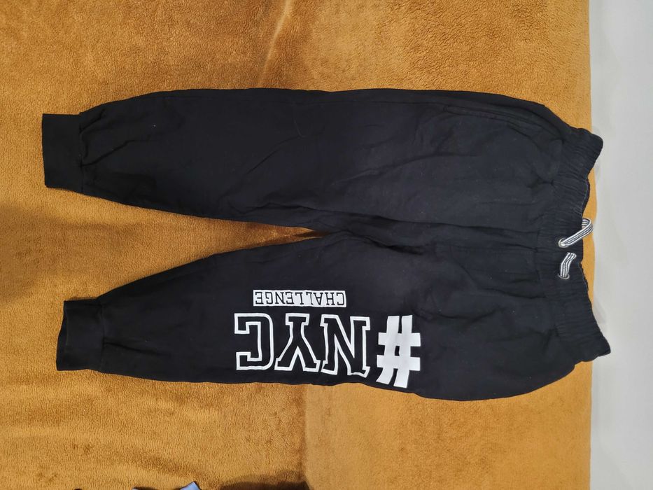 Zestaw 6 par spodni, 2 pary spodenek i bluza chłopięca r. 170
