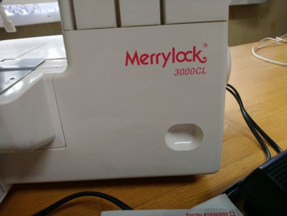 Merrylock 3000CL - 5-nitkowy coverlock - owerlok