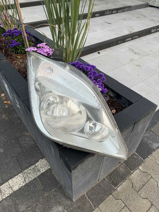 Lampa Sprinter 906 PRAWA