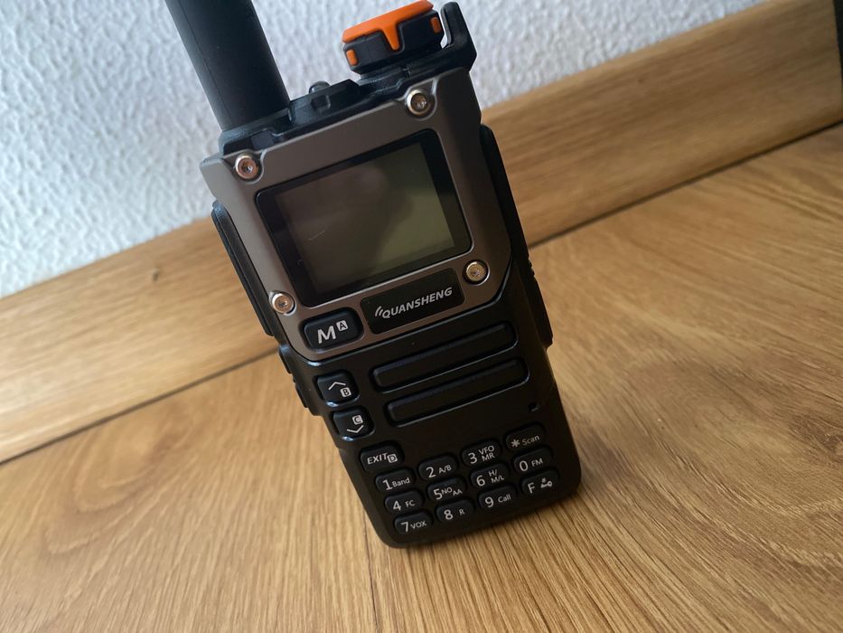 Rádio portátil / walkie talkie