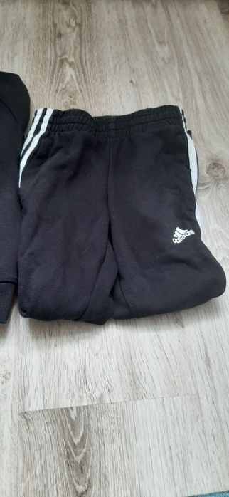 Dres dziecięcy adidas rozm. 116