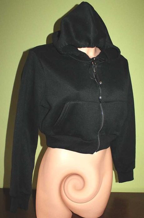 Krótka bluza z kapturem Roz. S