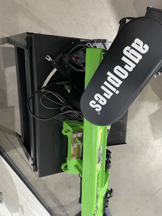 Serrote de fita 550w