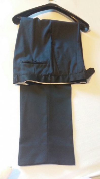 Calça azul escura clássica