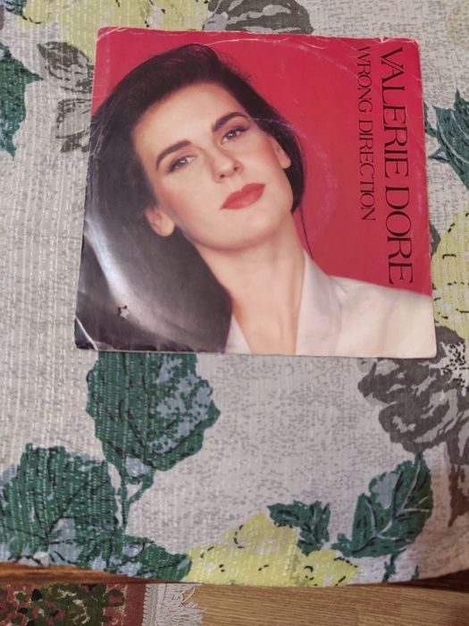 Valerie Dore-Wrong Direction, 7"singiel winylowy Italo disco