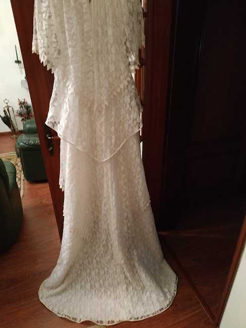 Vendo vestido de noiva! Muito bonito e elegante!