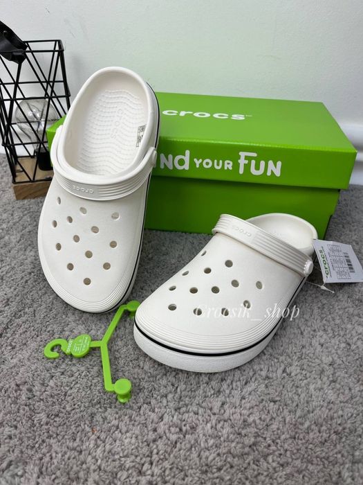Жіночі крокси сабо crocs off court clog grey