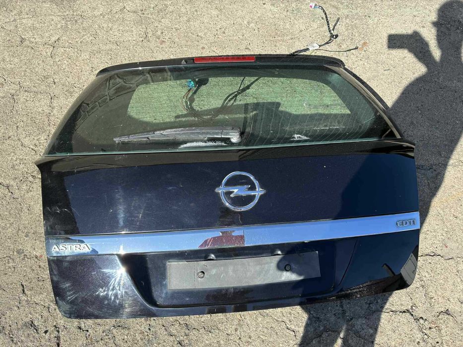 klapa bagażnika opel astra H 3 III Z20R kombi