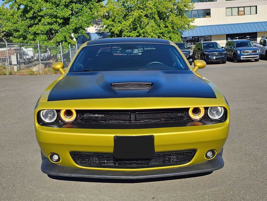 Dodge Challenger      2020