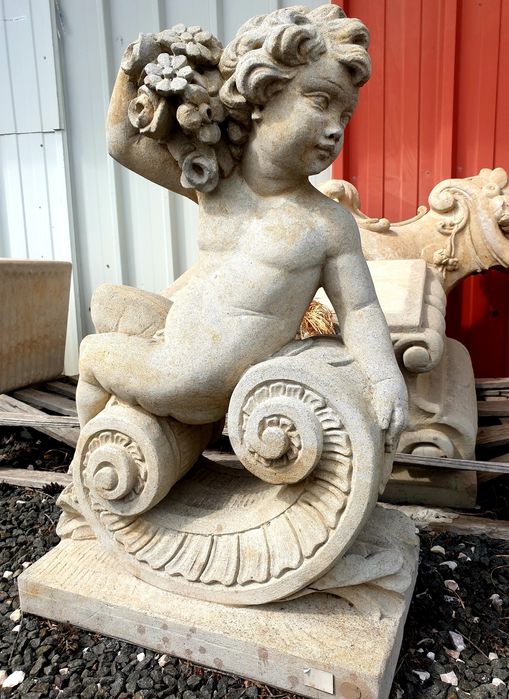 Piękny anioł z piaskowca unikat