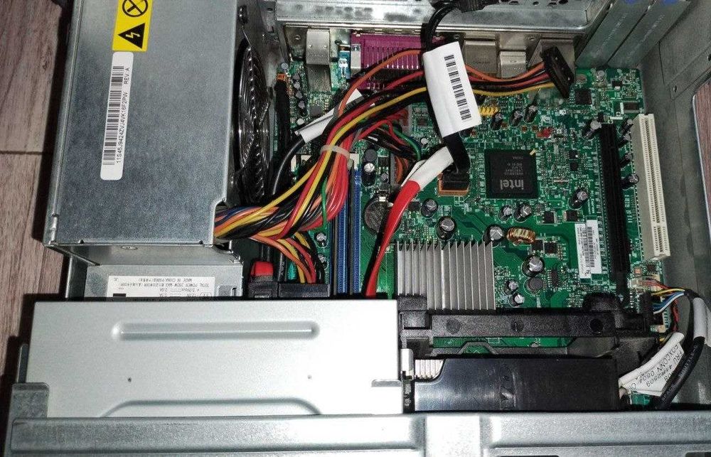 Lenovo ThinkCentre M57 SFF Intel Core 2 Duo E6550 2330Mhz 4MB 2 ядра 2 потоки