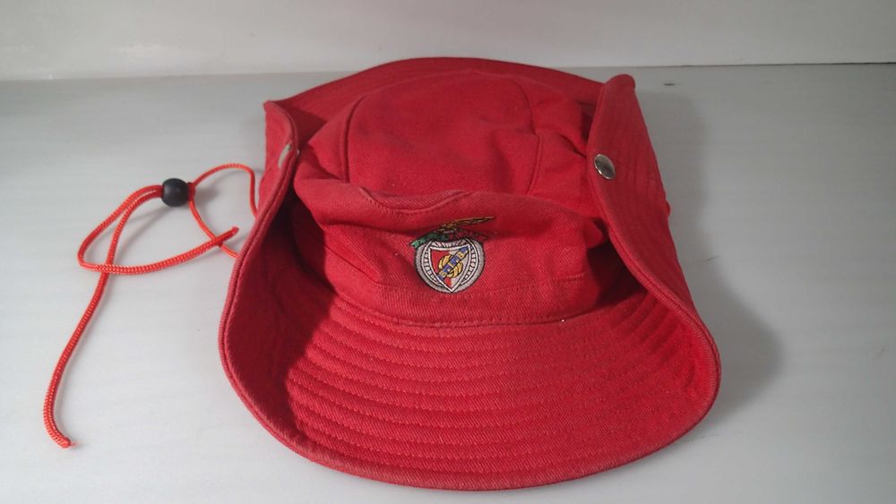 Chapéu do Sport Lisboa e Benfica