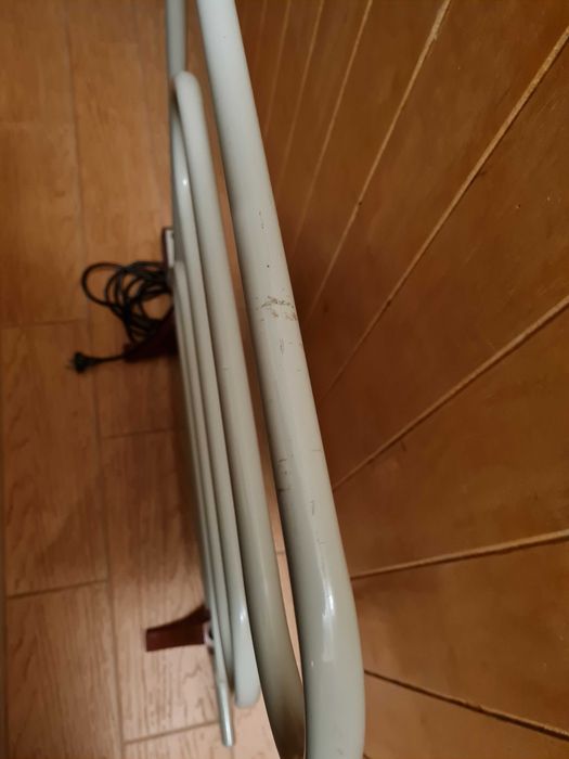 Grzejnik elektryczny stojący, suszarka