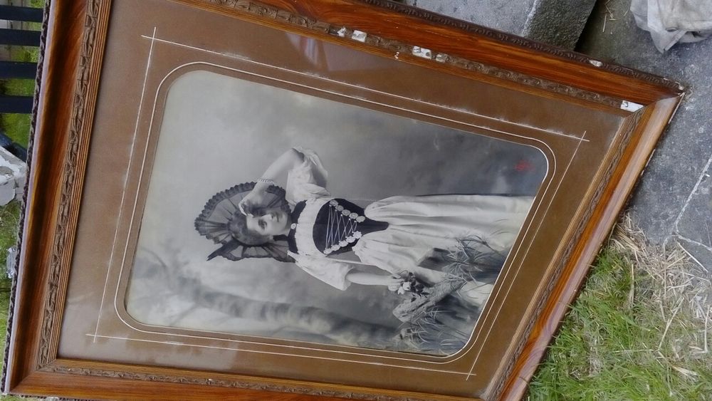 Foto retrato época c pintura a mão com + 100 anos original vendo troco