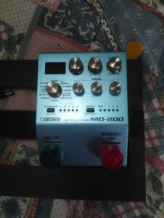 Boss Modulation M-200
