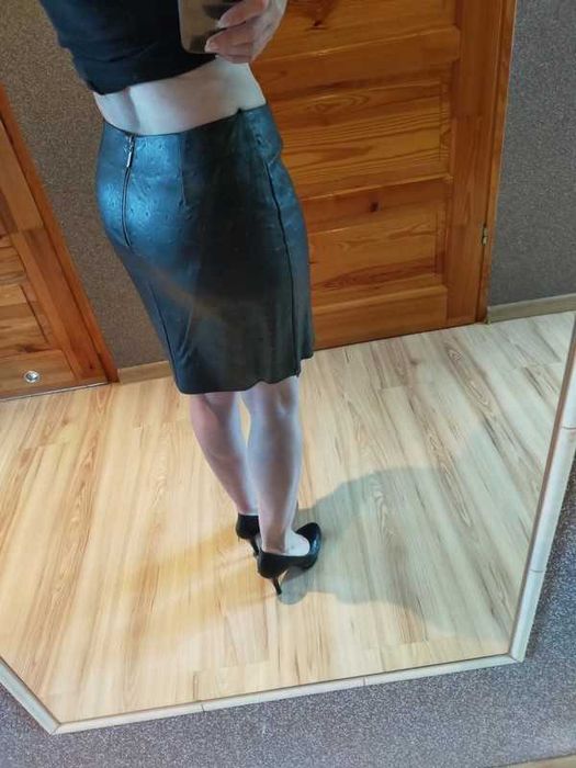 Czarna mini spódniczka sztuczna skóra