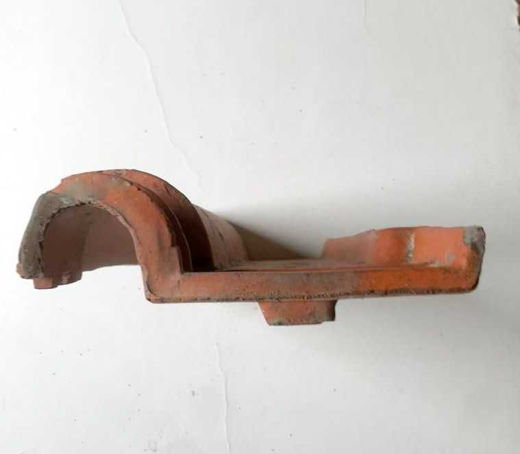 Título: Telha Cerâmica Lusa Usada – Bom estado