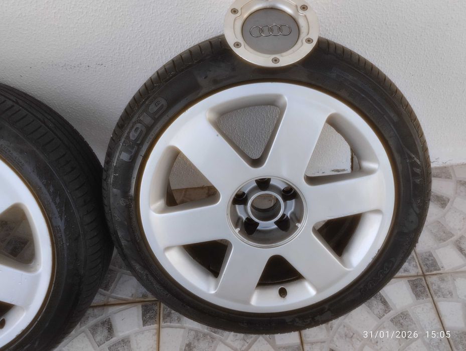 4 jantes originais Audi em excelente estado c/ pneus - Audi TT 8n