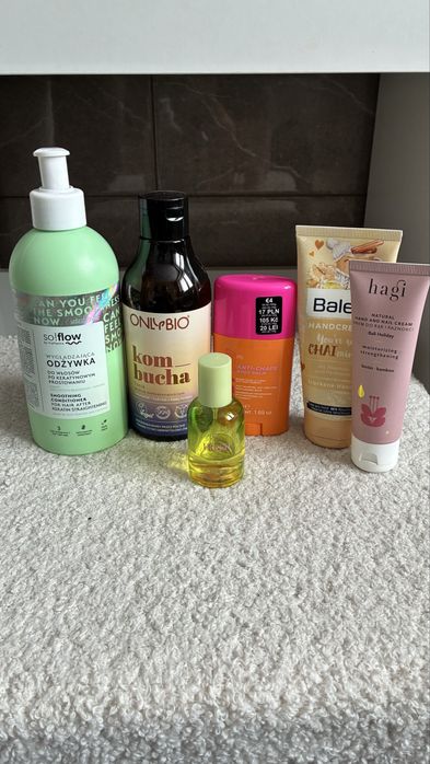 Zestaw kosmetykow tonik odzywka balsam krem do rak perfumy