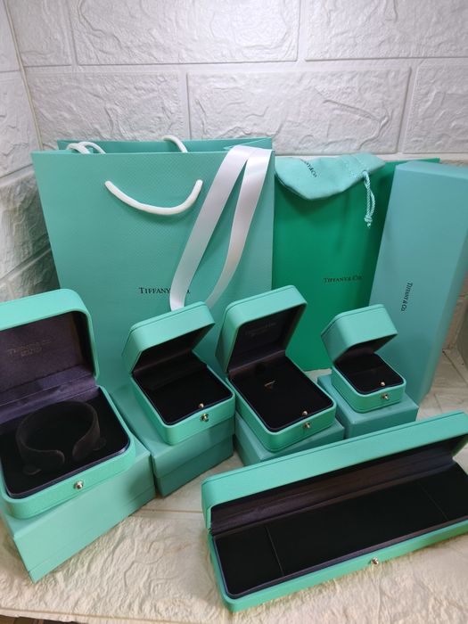 Качественная коробка для кольца.