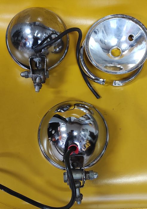 Farol auxiliar de mota