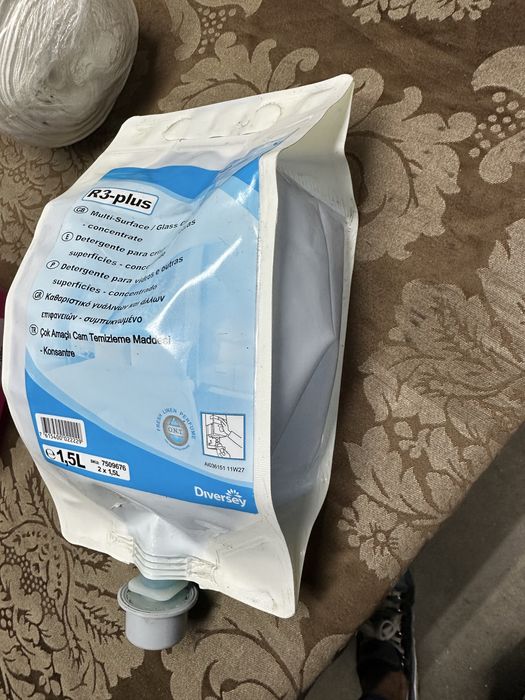 Liquidos limpeza industriais concentrados