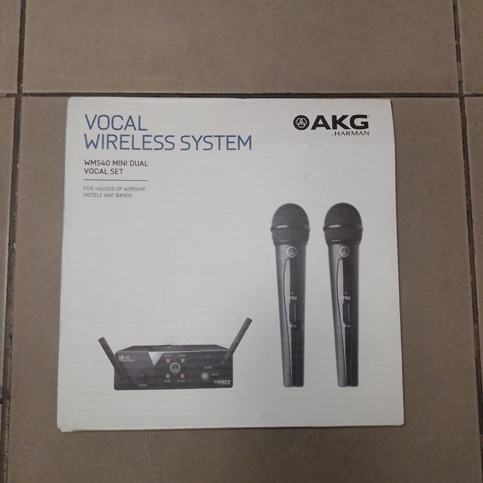 AKG microfones..