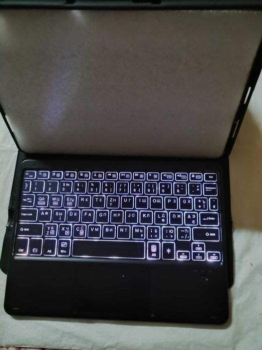 Чехол блютуз клавиатура с подсветкой для Lenovo tab p11 P11 5G