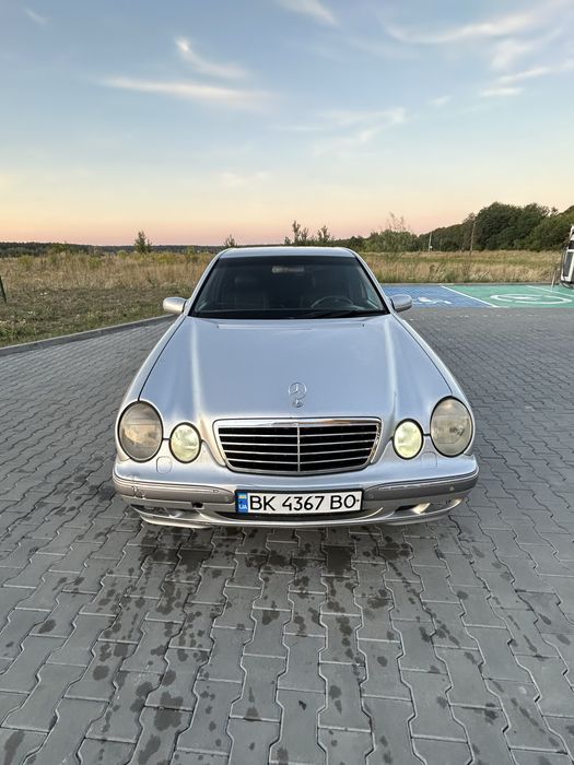 Продам авто мерседес 210
