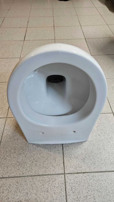 Sanita suspenso branco