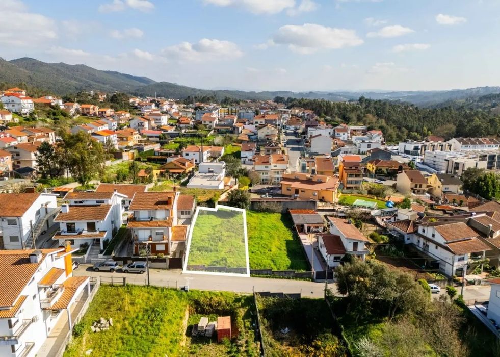 Terreno urbano 386m2 S.Pedro da Cova — São Mamede De Infesta E Senhora Da Hora, Porto