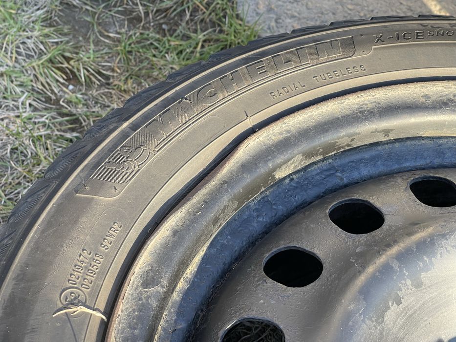 R17 диски Nissan 215/50R17 Michelin шини + диски