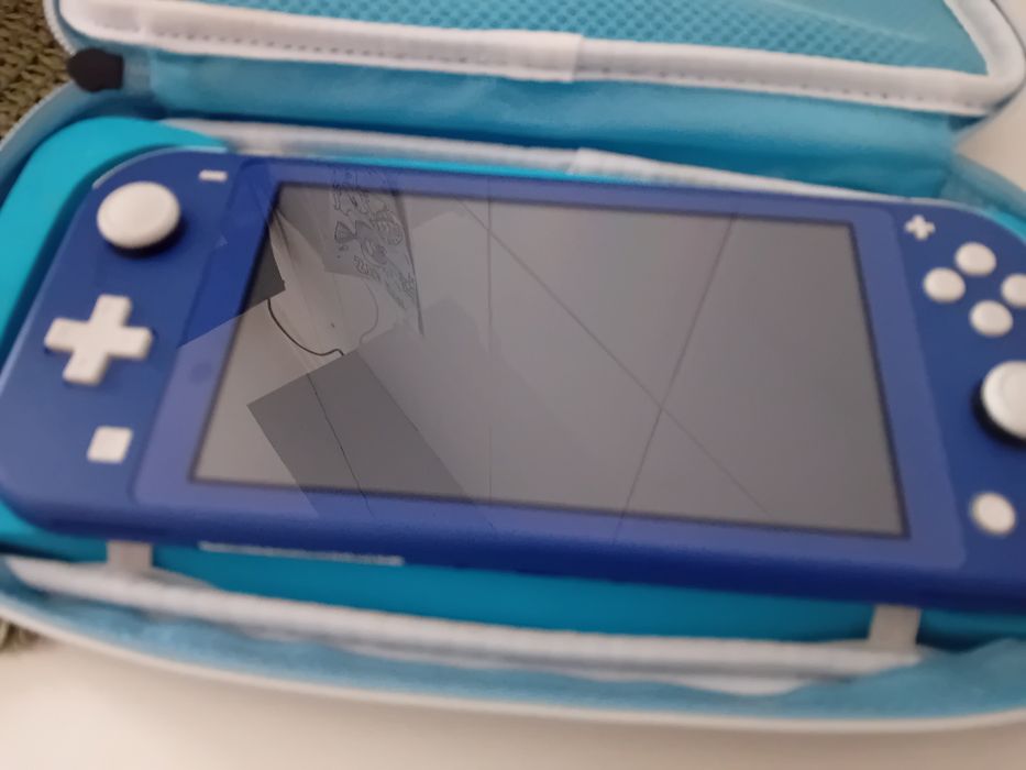 Nintendo Switch Lite mais estojo de transporte
