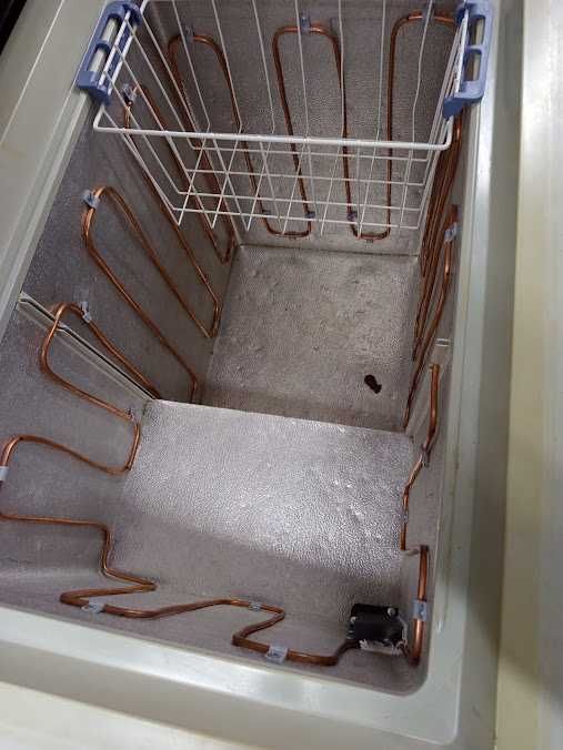 Морозильна камера ларь 200 л.