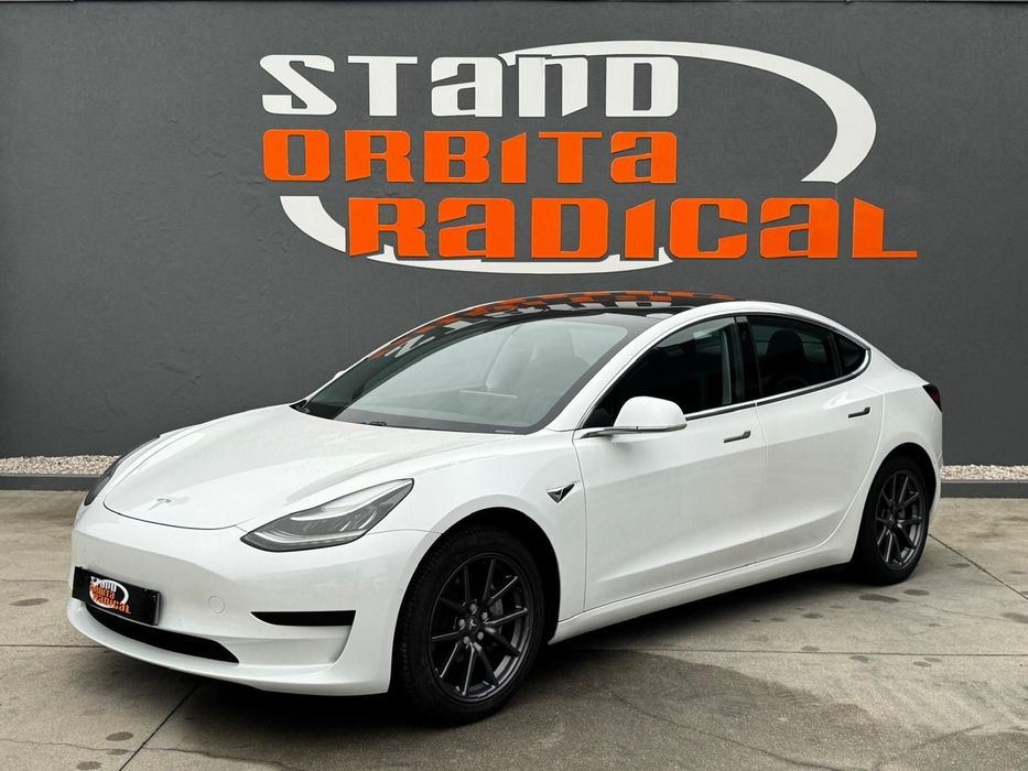 Tesla Model 3 Standard Range Plus RWD