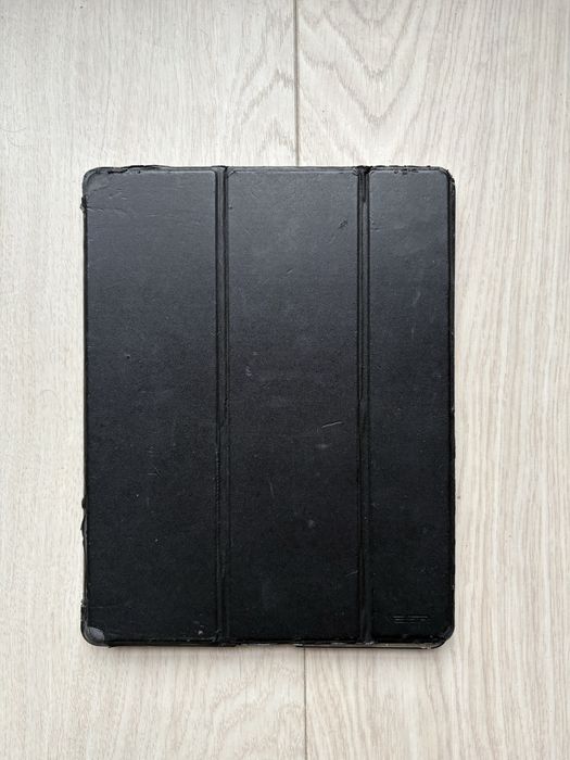 iPad 3 gen. 64 GB (MD368PL/A) – dobry stan, gotowy do użycia + etui