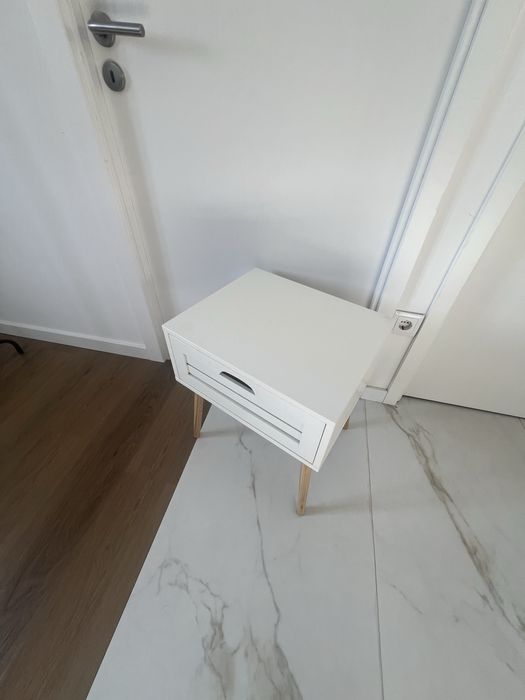 Mesa De cabeceira Branca e Madeira Bambu Jysk