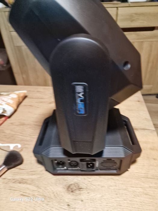 Głowy ruchome Yuer 200w beam