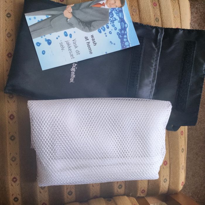 Siatka do prania garniturów i nie tylko.