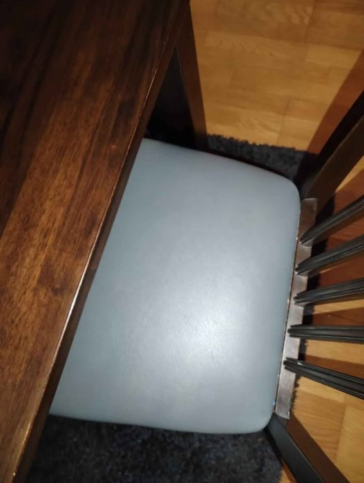 Mesa de jantar com 6 cadeiras