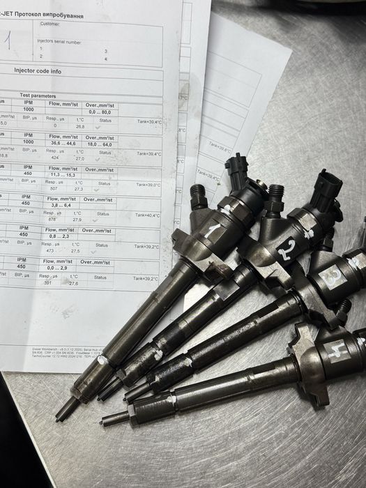 Ориганальні дизельні форсунки Bosch(0445110311) Citroen та Peugeot(1.6)