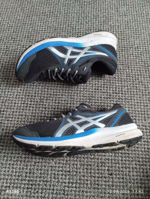 Damskie buty do biegania ASICS Gel-Windhawk 4 w kolorystyce czarno-szarej r. 41,5