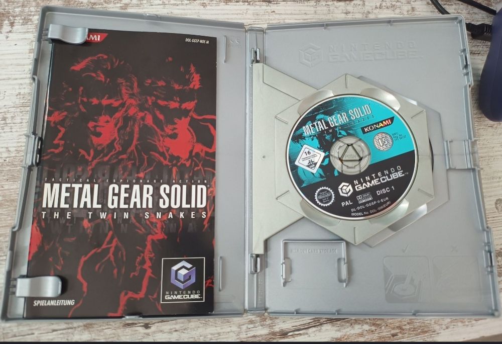 Metal Gear Solid Twin Snakes + Nintendo Gamecube