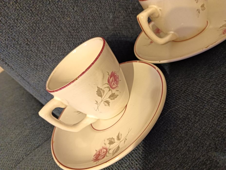 6 chavenas e 4 pires de cerâmica Muito antigos  - Vintage*