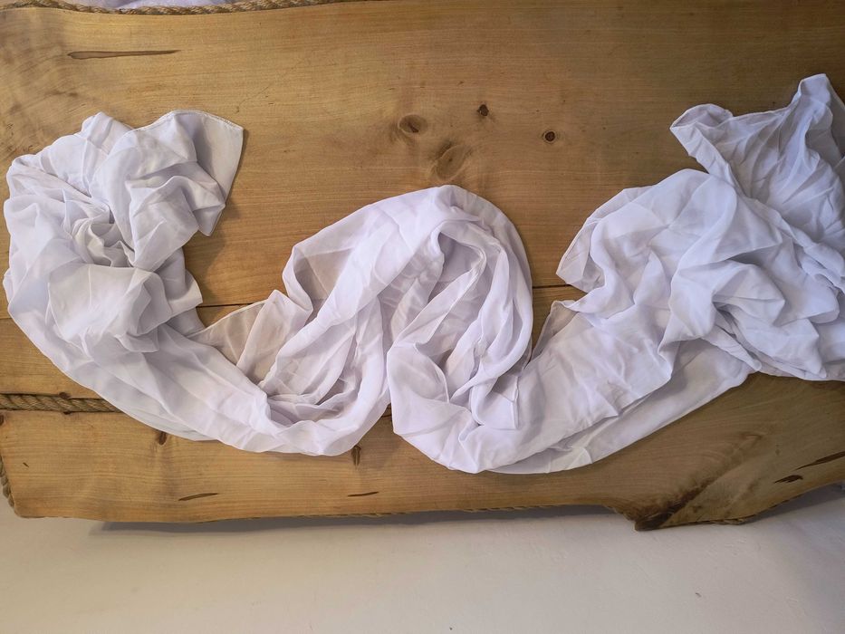 ozdoby ślubne- juta,muślin,organza,etui na sztućce).Duża ilość